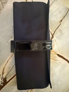 MAC Vintage Small Brush Holder Black with Patent Strap